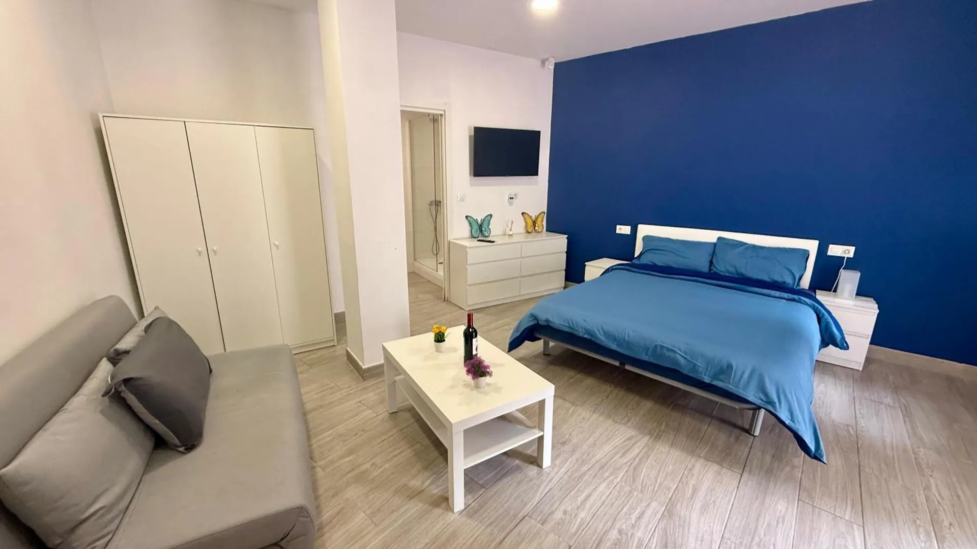 Apartamento Con Cocina Americana En Marbella Elvira